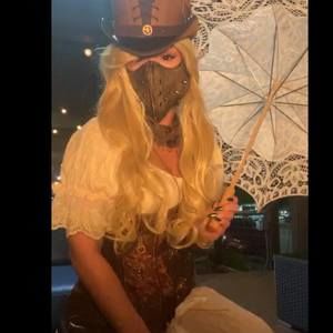 Meet your Posher, Lanea